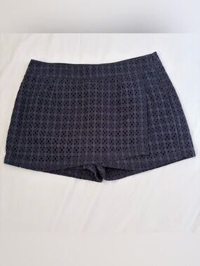 Cabi Navy Blue Eyelet Skort 10 Faux Wrap Mini Skirt Preppy Coastal Summer Chic